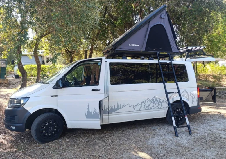 Snailer Alduo tienda de techo en Volkswagen Transporter - foto de cliente de Eslovaquia
